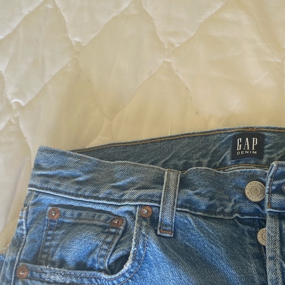 Gap Low Rise Blue Jean’s - Picture 5 of 5